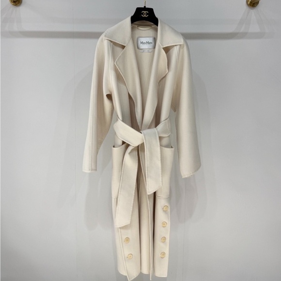 MaxMara Jackets & Blazers - Authentic Max Mara Cream Belted Coat